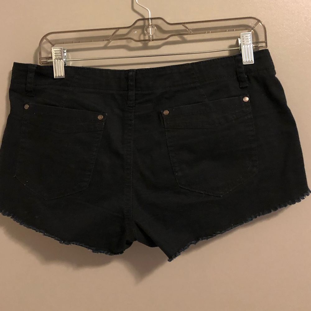 Wet seal Black Short. Medium - Picture 4 of 4